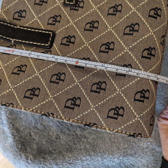 Dooney & Bourke purse - Picture 12 of 14